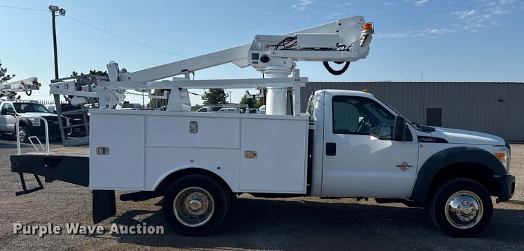 CAMIóN CON CANASTILLA 2011 FORD ALTEC