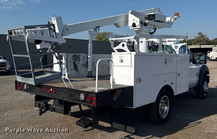 CAMIóN CON CANASTILLA 2011 FORD ALTEC