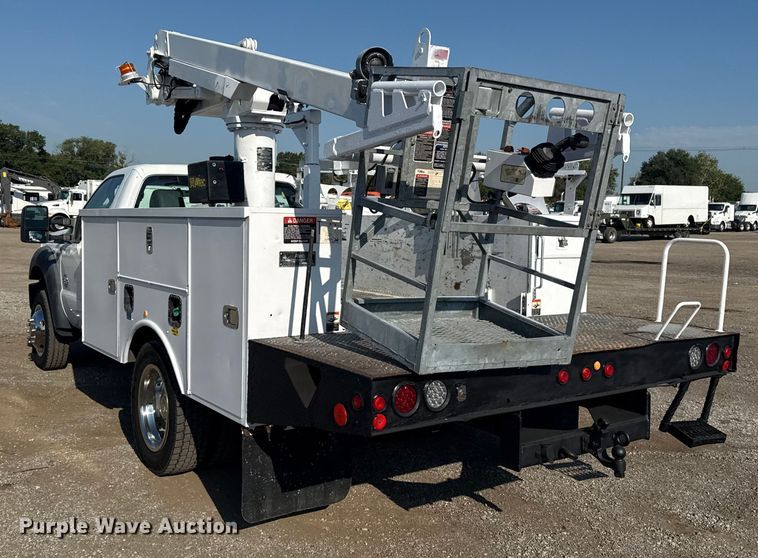 image for item NU9642 2011 Ford F550 Super Duty bucket truck