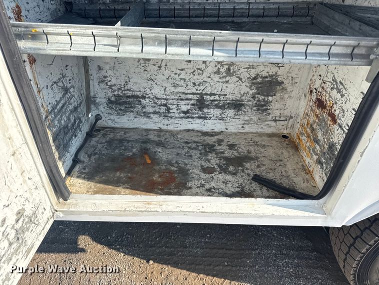 image for item NU9642 2011 Ford F550 Super Duty bucket truck