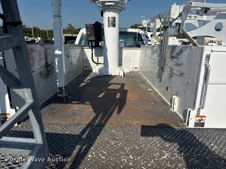 image for item NU9642 2011 Ford F550 Super Duty bucket truck
