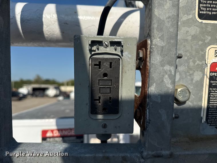 image for item NU9642 2011 Ford F550 Super Duty bucket truck