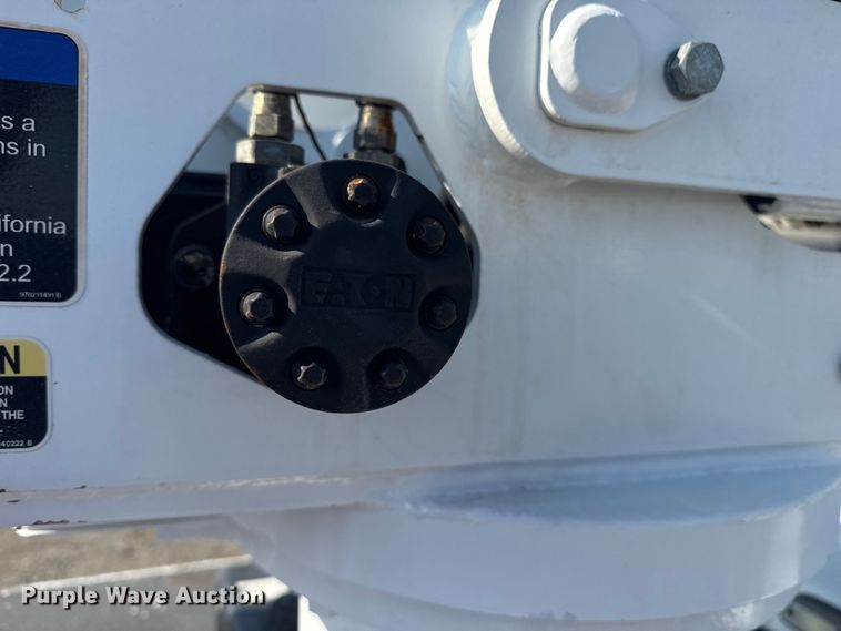 image for item NU9642 2011 Ford F550 Super Duty bucket truck