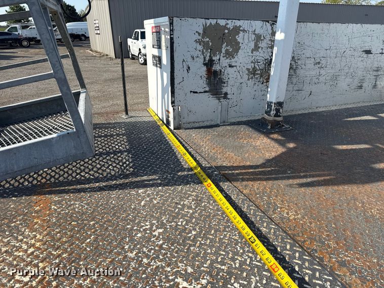 image for item NU9642 2011 Ford F550 Super Duty bucket truck