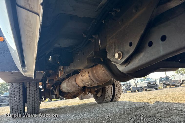 image for item NU9642 2011 Ford F550 Super Duty bucket truck