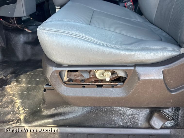 image for item NU9642 2011 Ford F550 Super Duty bucket truck