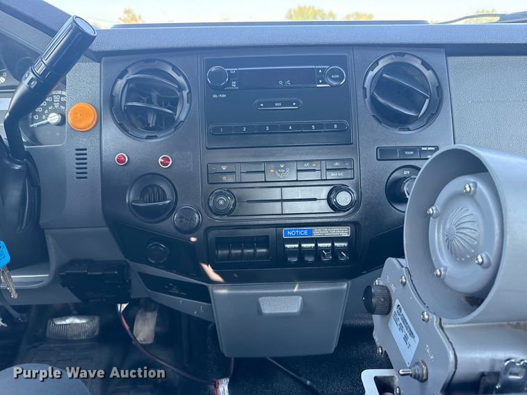 image for item NU9642 2011 Ford F550 Super Duty bucket truck