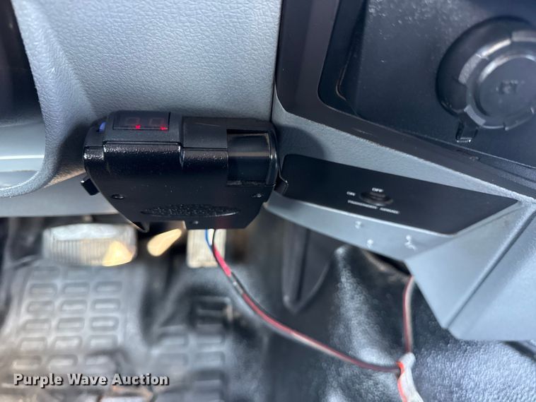 image for item NU9642 2011 Ford F550 Super Duty bucket truck