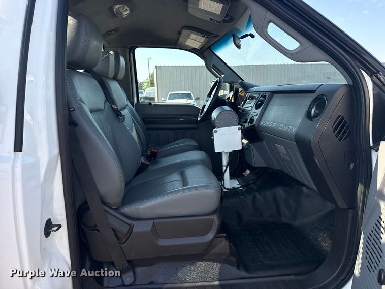 image for item NU9642 2011 Ford F550 Super Duty bucket truck