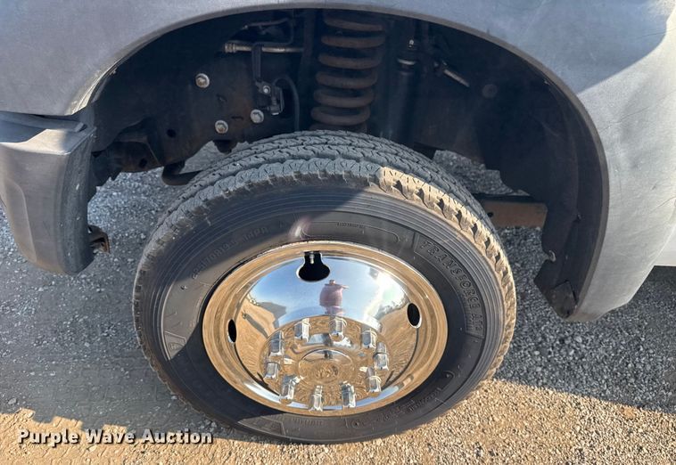 image for item NU9642 2011 Ford F550 Super Duty bucket truck