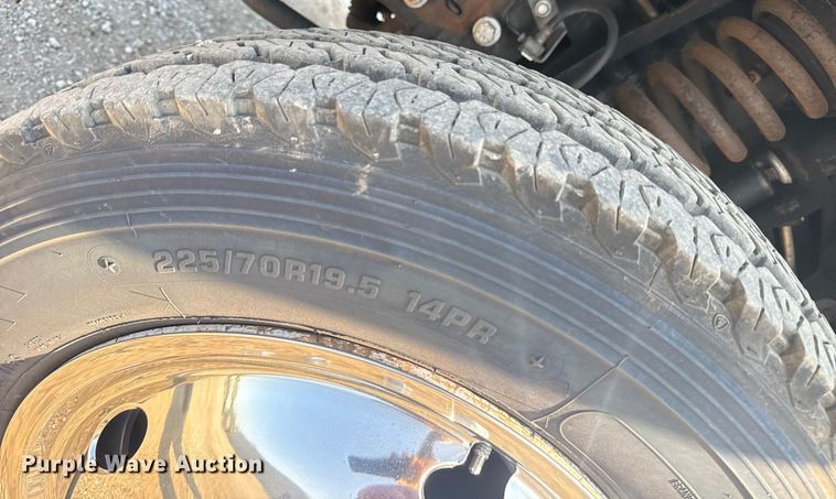 image for item NU9642 2011 Ford F550 Super Duty bucket truck