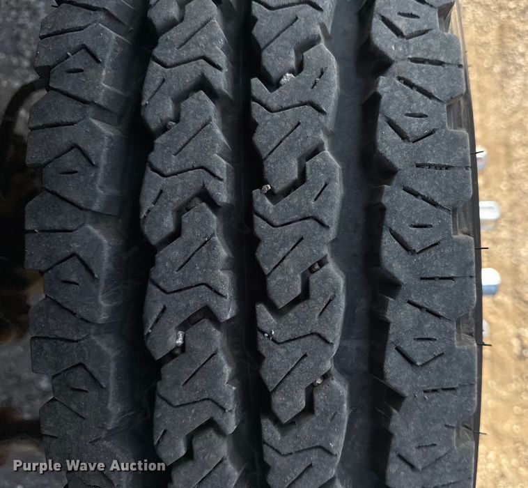 image for item NU9642 2011 Ford F550 Super Duty bucket truck