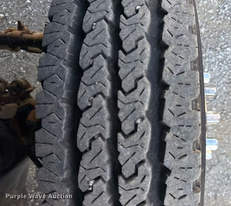 image for item NU9642 2011 Ford F550 Super Duty bucket truck