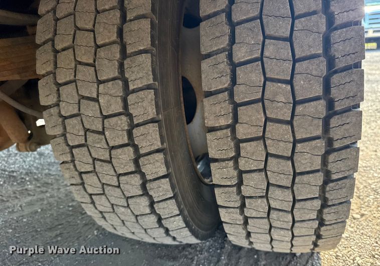 image for item NU9642 2011 Ford F550 Super Duty bucket truck