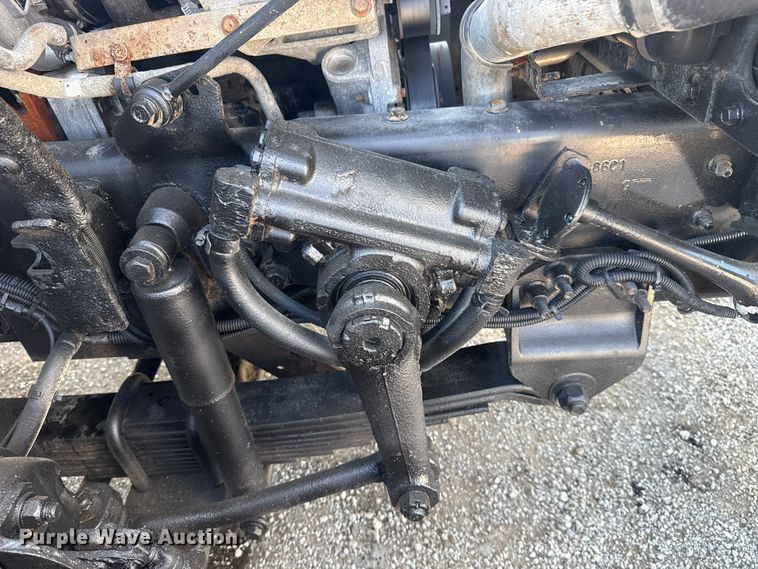 image for item NU9643 2010 International 7500 crane truck