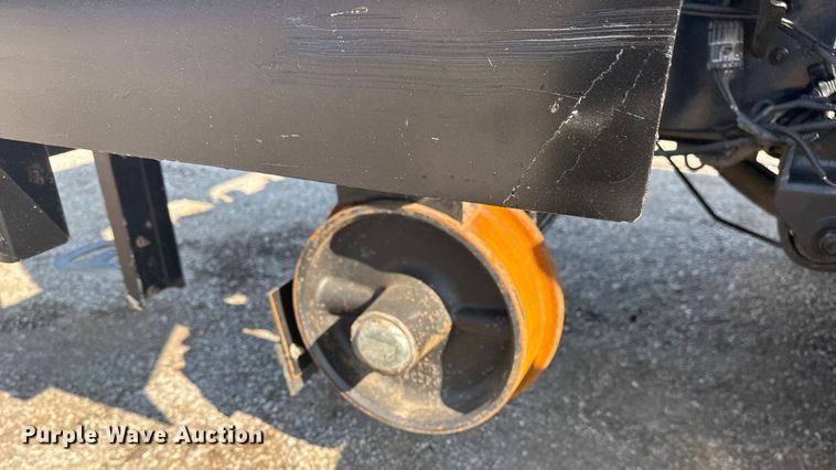 image for item NU9643 2010 International 7500 crane truck