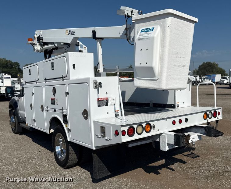 image for item NU9644 2012 Ford F450 Super Duty bucket truck