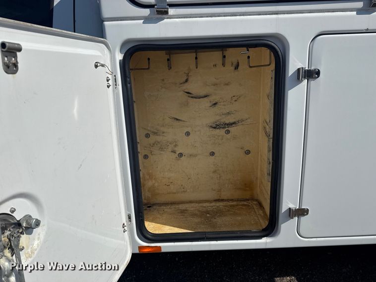 image for item NU9644 2012 Ford F450 Super Duty bucket truck