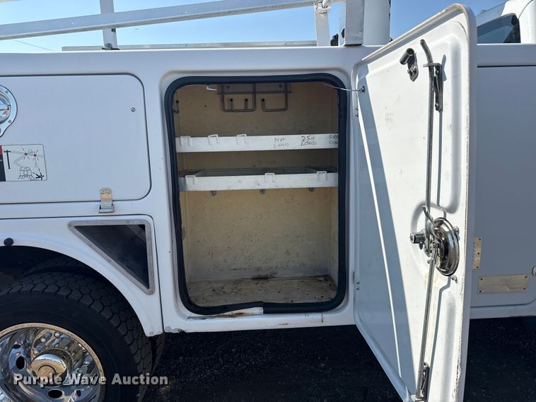 image for item NU9644 2012 Ford F450 Super Duty bucket truck