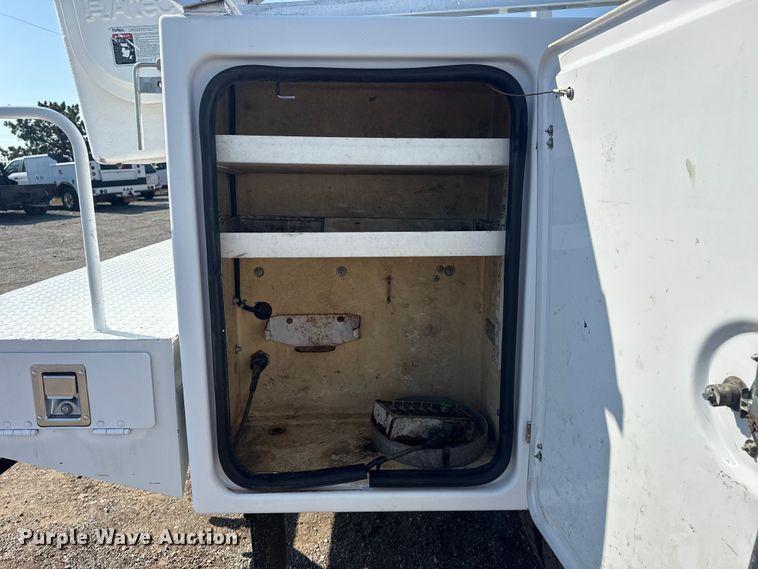 image for item NU9644 2012 Ford F450 Super Duty bucket truck