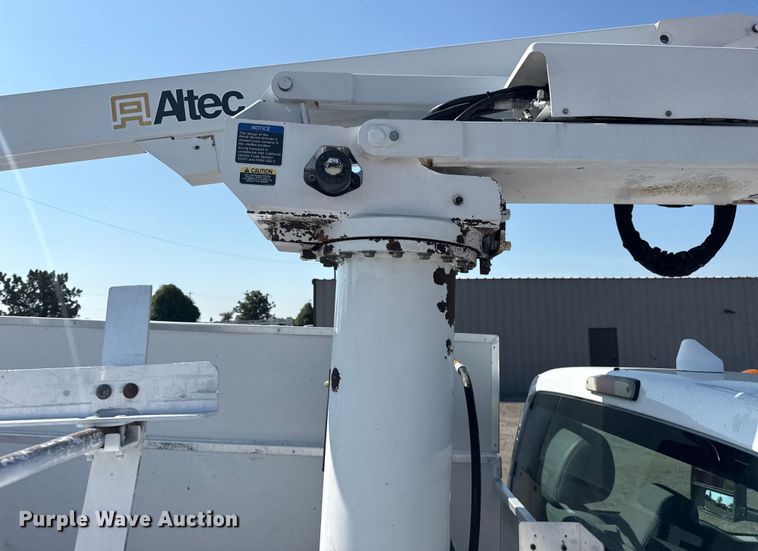 image for item NU9644 2012 Ford F450 Super Duty bucket truck