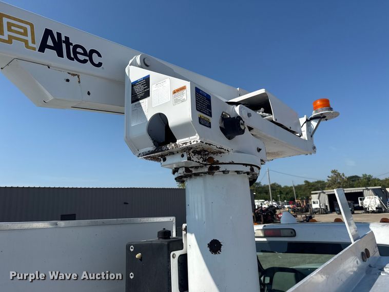 image for item NU9644 2012 Ford F450 Super Duty bucket truck