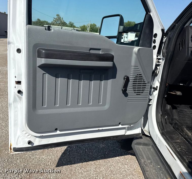 image for item NU9644 2012 Ford F450 Super Duty bucket truck