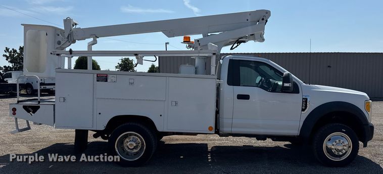 CAMIóN CON CANASTILLA 2017 FORD ALTEC
