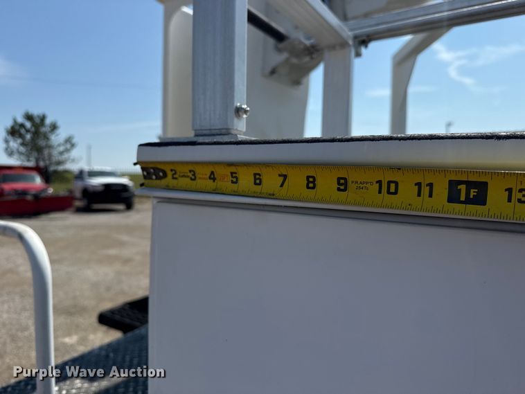 image for item NU9648 2017 Ford F450 Super Duty bucket truck