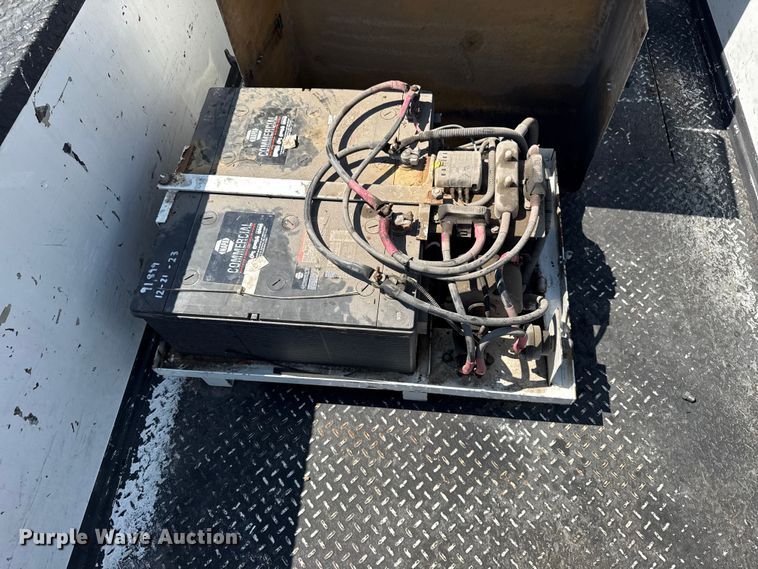 image for item NU9648 2017 Ford F450 Super Duty bucket truck