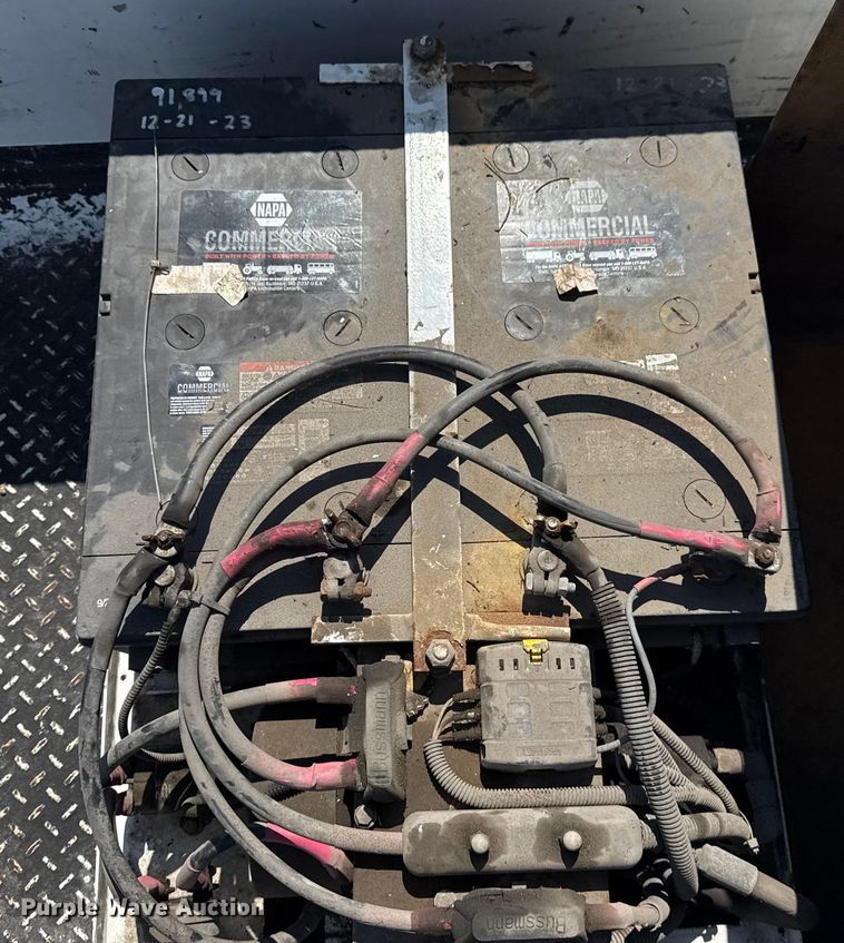 image for item NU9648 2017 Ford F450 Super Duty bucket truck