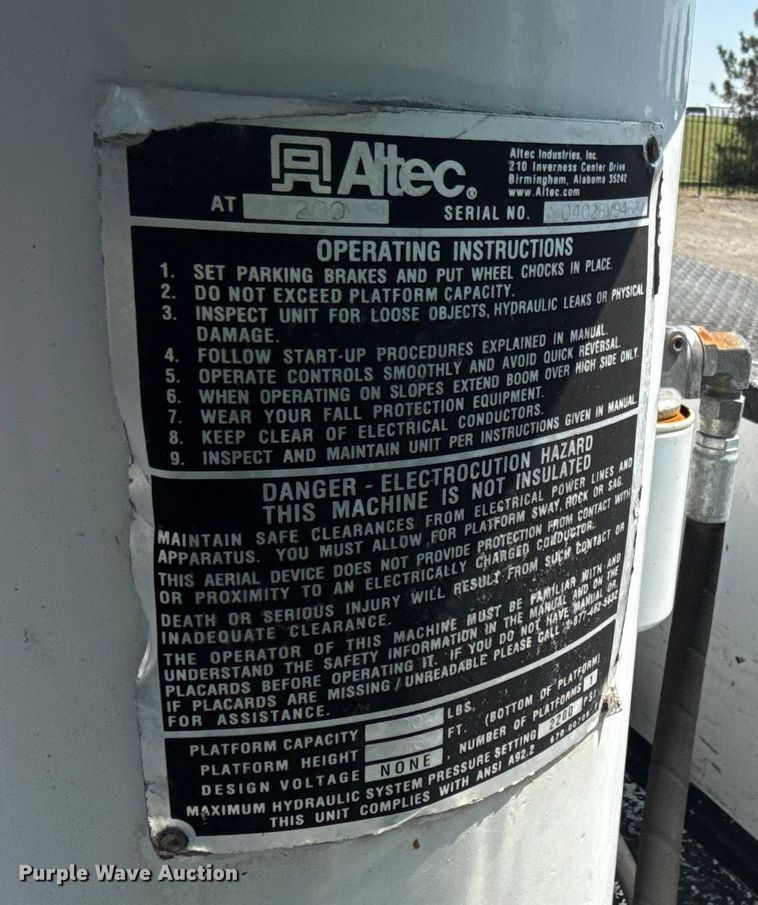 image for item NU9648 2017 Ford F450 Super Duty bucket truck