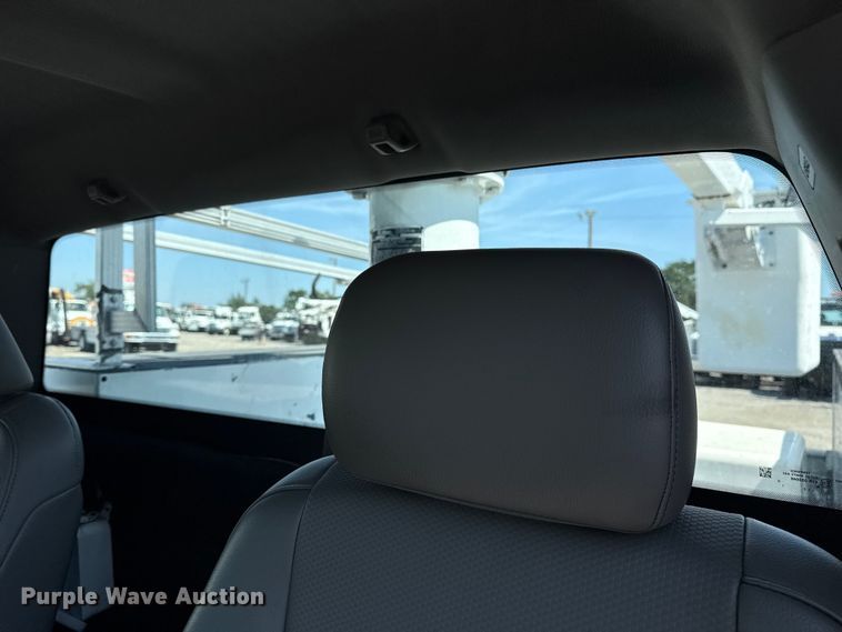 image for item NU9648 2017 Ford F450 Super Duty bucket truck