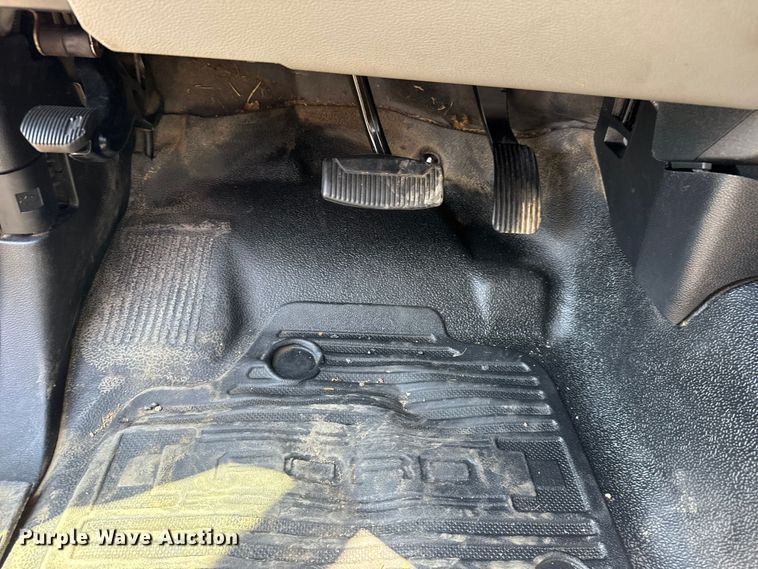 image for item NU9648 2017 Ford F450 Super Duty bucket truck