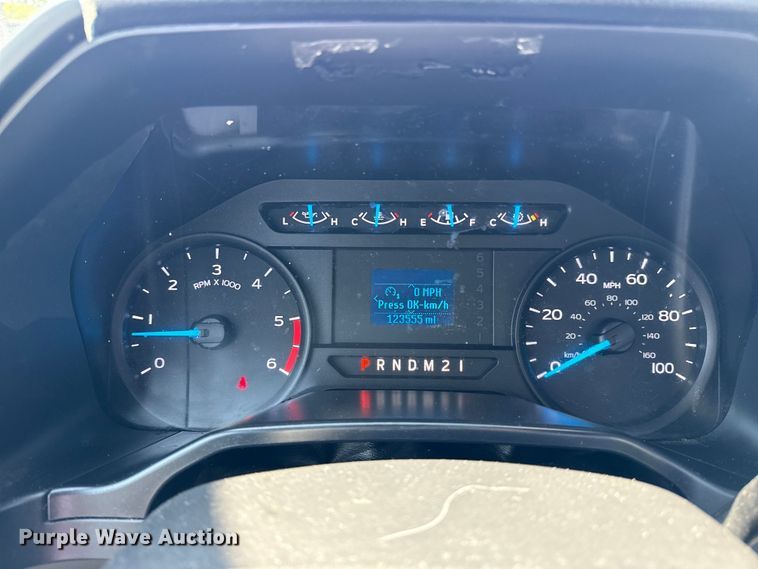 image for item NU9648 2017 Ford F450 Super Duty bucket truck