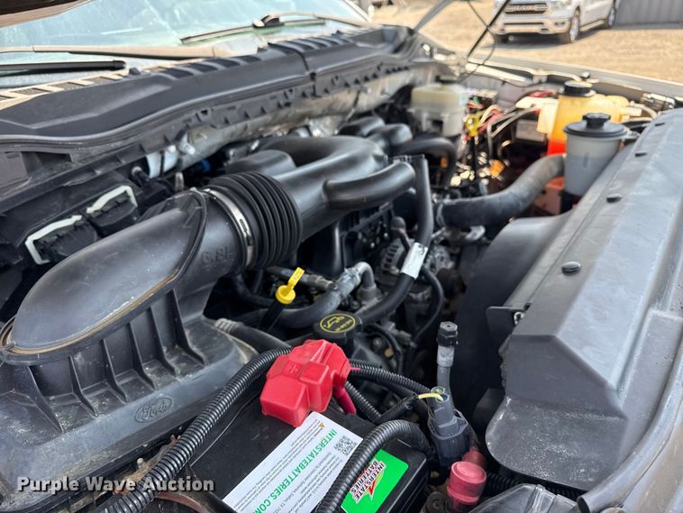 image for item NU9648 2017 Ford F450 Super Duty bucket truck