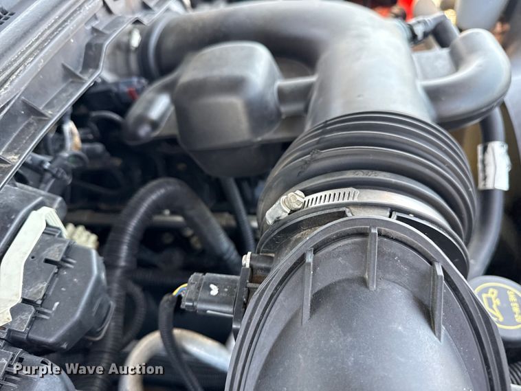 image for item NU9648 2017 Ford F450 Super Duty bucket truck