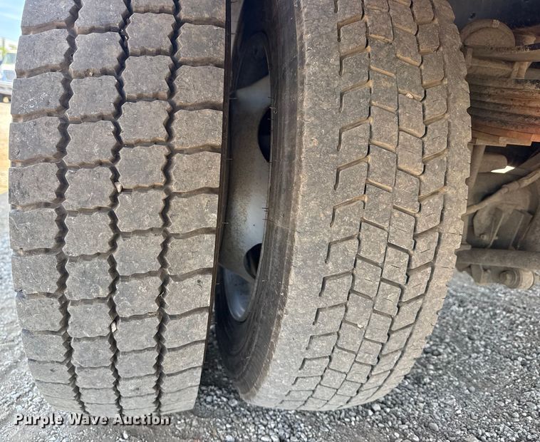 image for item NU9648 2017 Ford F450 Super Duty bucket truck