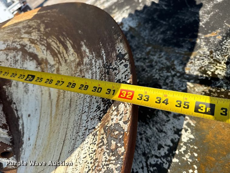 image for item NU9651 2005 International 7400 drilling rig truck