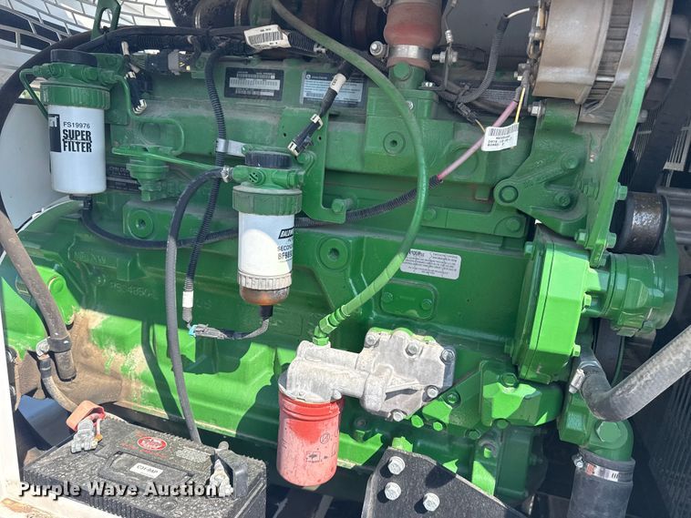 image for item NU9651 2005 International 7400 drilling rig truck