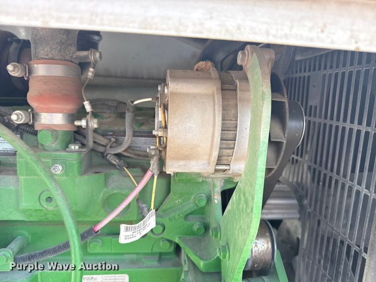 image for item NU9651 2005 International 7400 drilling rig truck