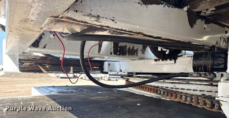 image for item NU9651 2005 International 7400 drilling rig truck