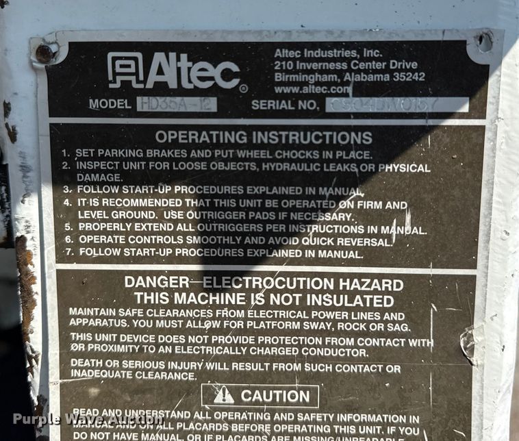 image for item NU9651 2005 International 7400 drilling rig truck