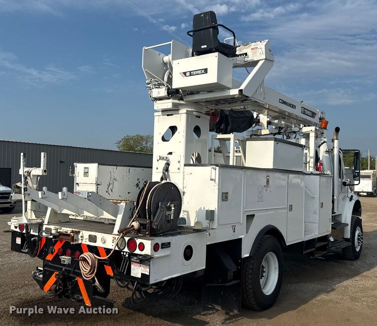 image for item NU9652 2019 Freightliner Business Class M2 digger derrick truck