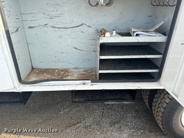 image for item NU9652 2019 Freightliner Business Class M2 digger derrick truck