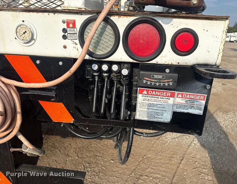 image for item NU9652 2019 Freightliner Business Class M2 digger derrick truck