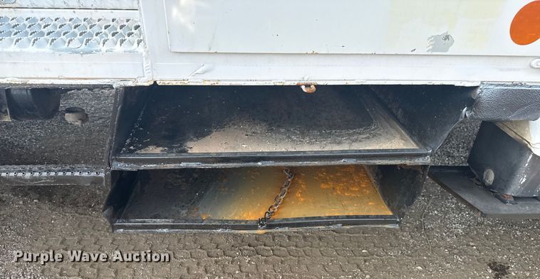 image for item NU9652 2019 Freightliner Business Class M2 digger derrick truck