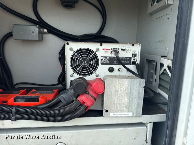 image for item NU9652 2019 Freightliner Business Class M2 digger derrick truck