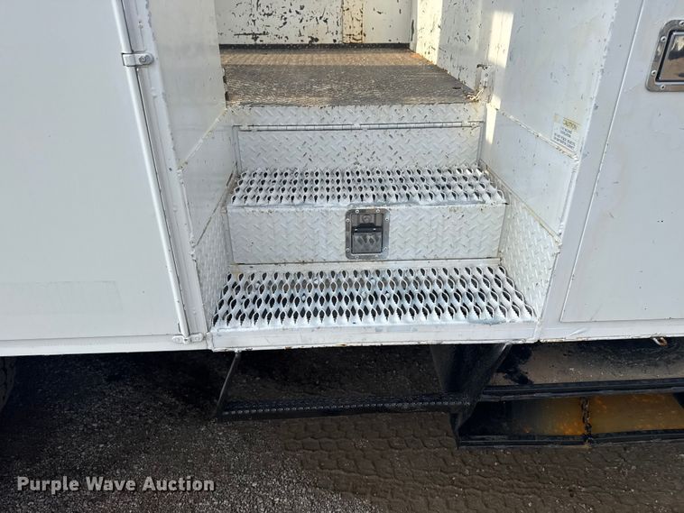 image for item NU9652 2019 Freightliner Business Class M2 digger derrick truck