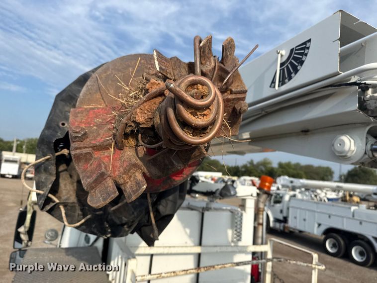 image for item NU9652 2019 Freightliner Business Class M2 digger derrick truck